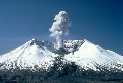 黄石火山爆发会怎么样，火山爆发的破坏力／人们的生活受到冲击