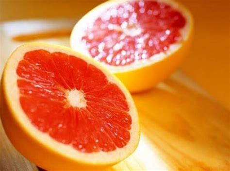咳嗽最怕的三种水果，葡萄柚／橙子／芒果